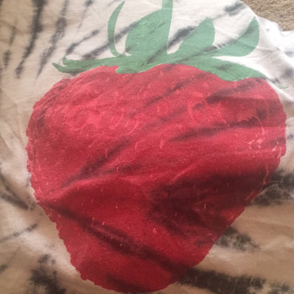 Strawberry TieDye open back crop top 🍓 - Picture 6 of 6